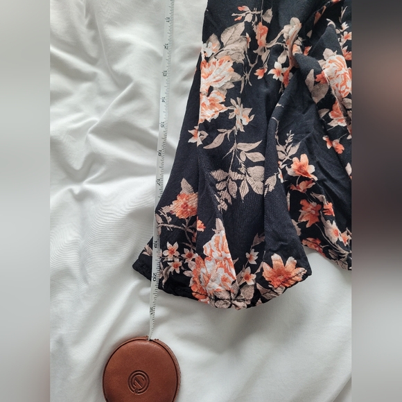 Wrap dress, size medium - Picture 9 of 12